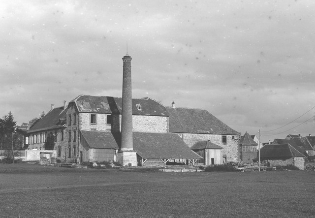 vue du moulin coté rivière en 1914